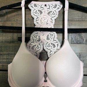 Victoria’s Secret body by Victoria 32C front closure lace racer back